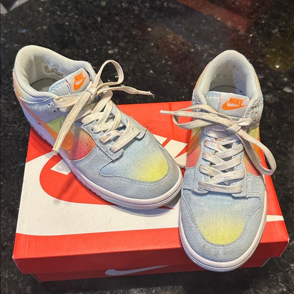 Nike Dunk Low BG in Glacier Blue and Total Orange - Picture 1 of 4